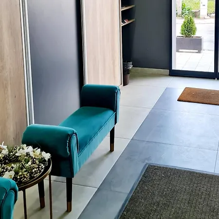 Gomex Apartment *